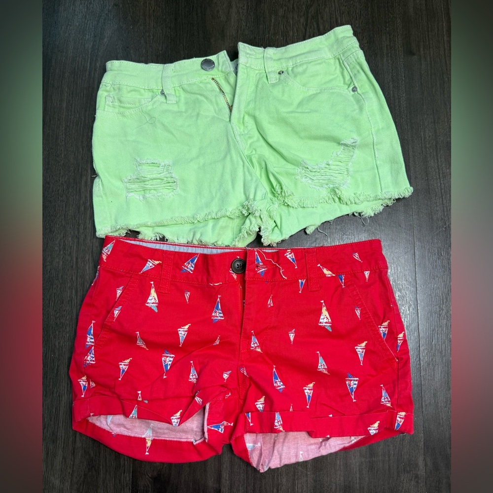 Lot of (2) Juniors Girls Stylish Red and Green Shorts